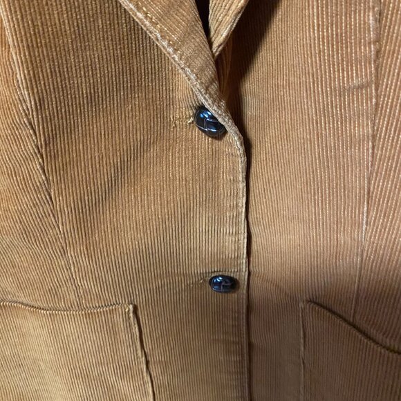 Blazer - Picture 3 of 3